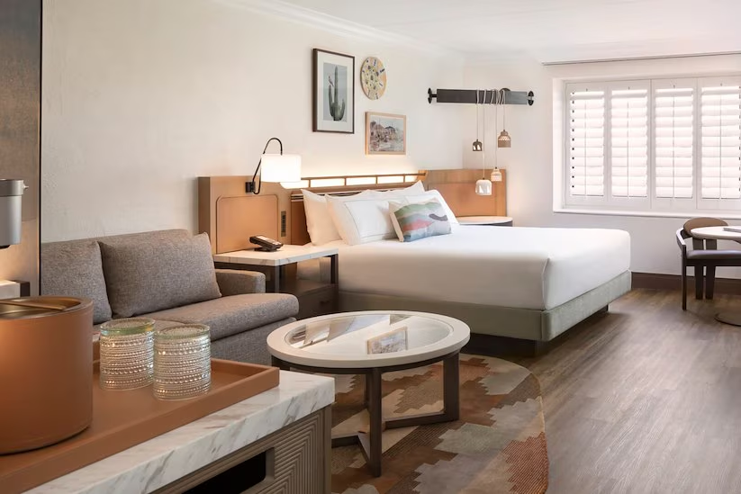 Suite with mountain view